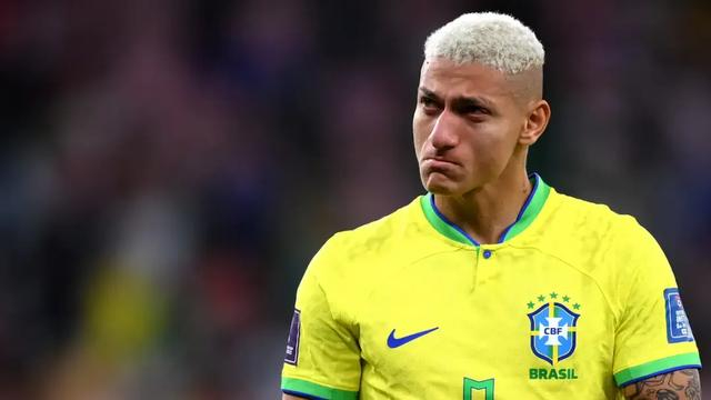 kaiyun-23岁生日前，出身门将世家的他收到了足以毁掉职业生涯的“礼物”|金斯基|热刺|图多尔|欧冠|捷克_新浪体育_新浪新闻