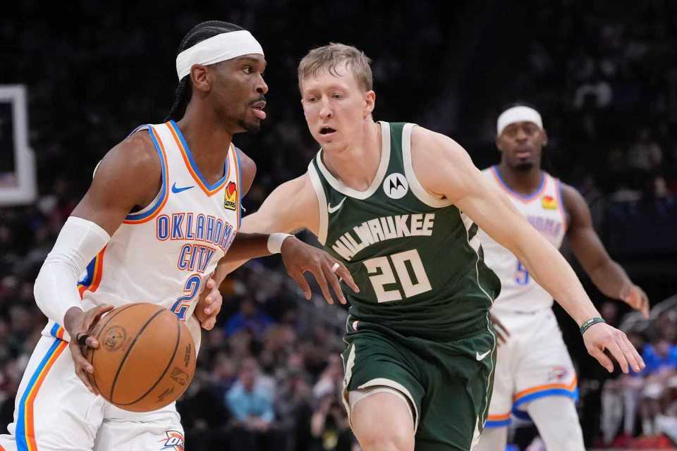 开云体育官网-亚历山大40+7+11雷霆大胜雄鹿 字母哥19+14+7隔扣霍姆格伦