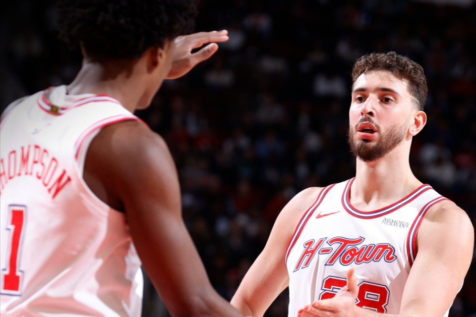 开云-0补强火箭连续惨败，3大短板明显！杜兰特31分破纪录摊手抱怨申京