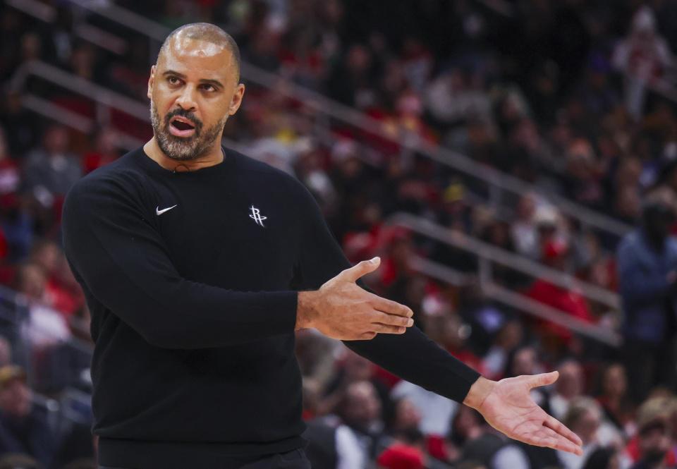 开云-0补强火箭连续惨败，3大短板明显！杜兰特31分破纪录摊手抱怨申京