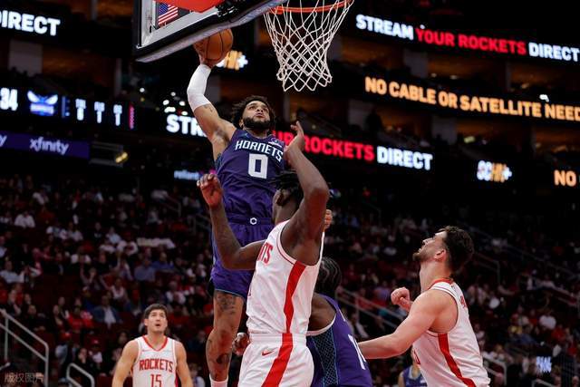 被压制！火箭命中7三分仍落后12分：申京6中1，杜兰特6分苦撑