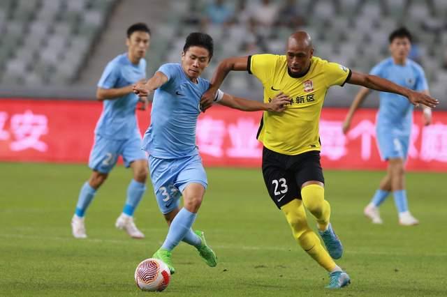 中超16强巡礼·青岛西海岸：郑智掌舵，青春风暴还能刮多久？